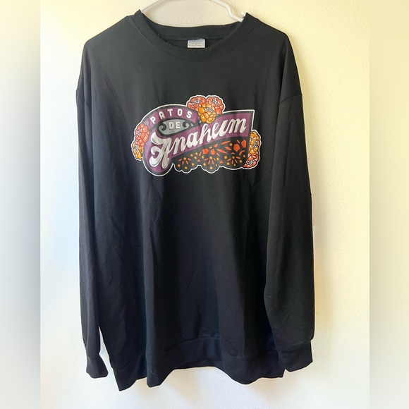 Anaheim ducks dia de Los muertos  giveaway shirt - Picture 1 of 4